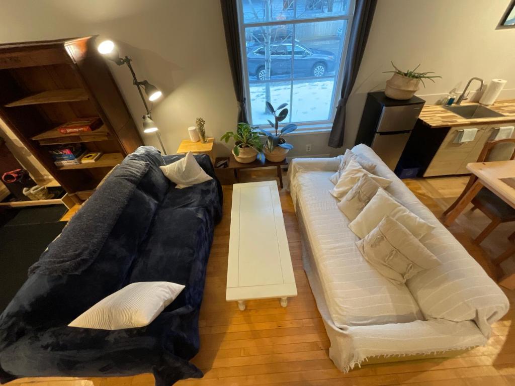 Chalet Au Bon Pain by Fernie Lodging Company photo 2