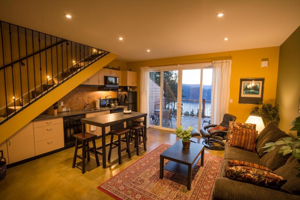 Crooked Tree Guest Suites photo 3