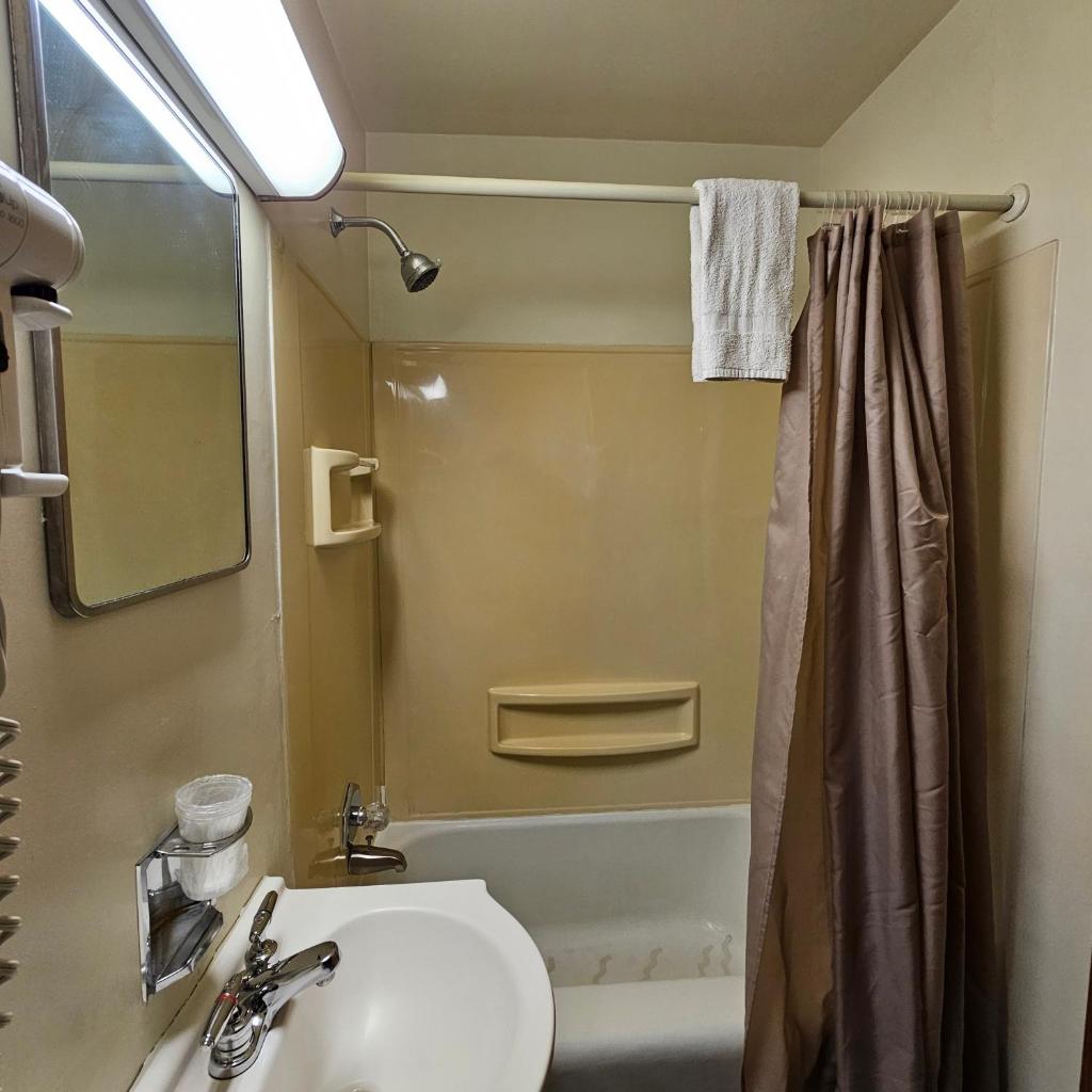 Home Motel Abbotsford photo 3