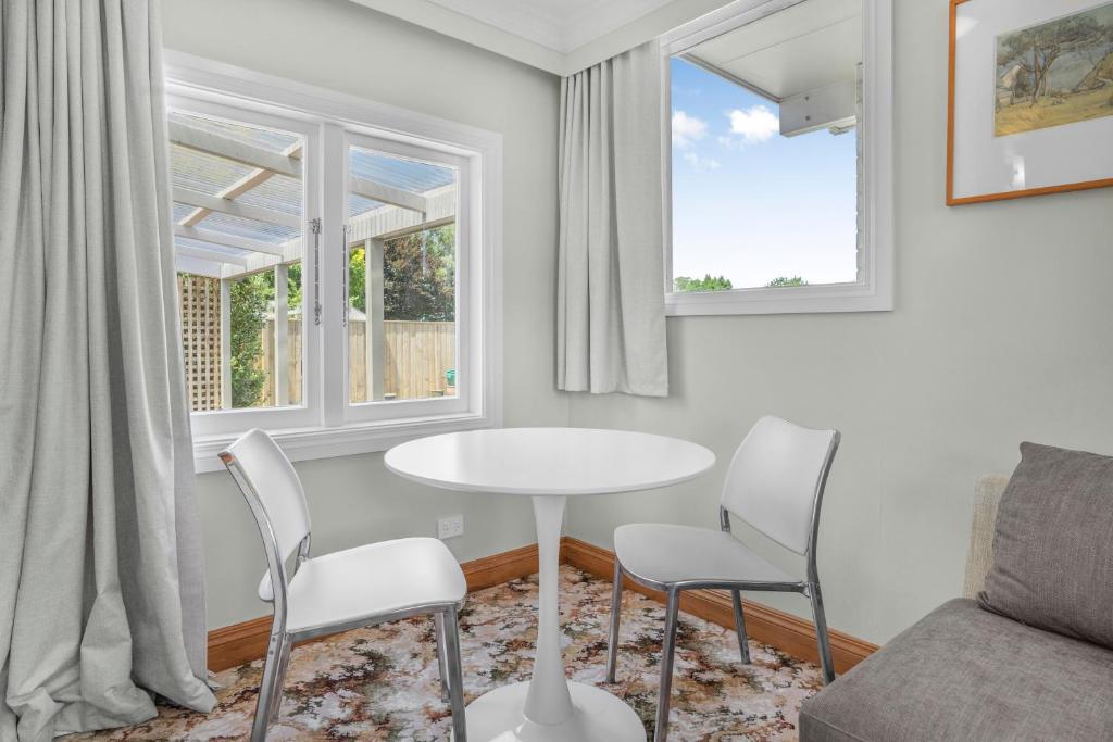 Farley Avenue Turret & Lounge photo 4