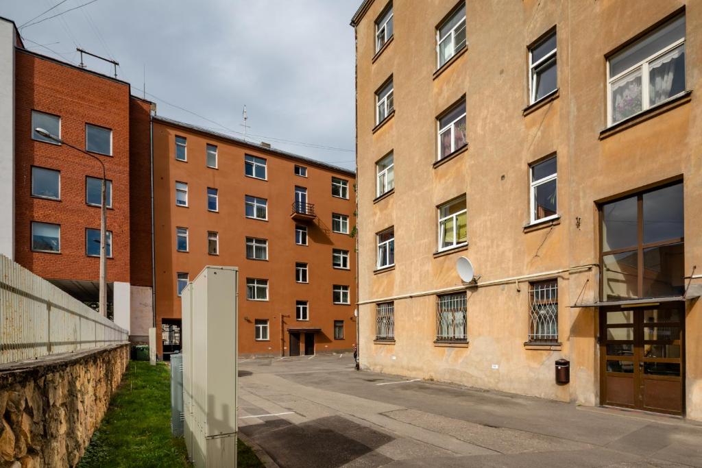 Riga Embassy center Apartment with parking, Riga