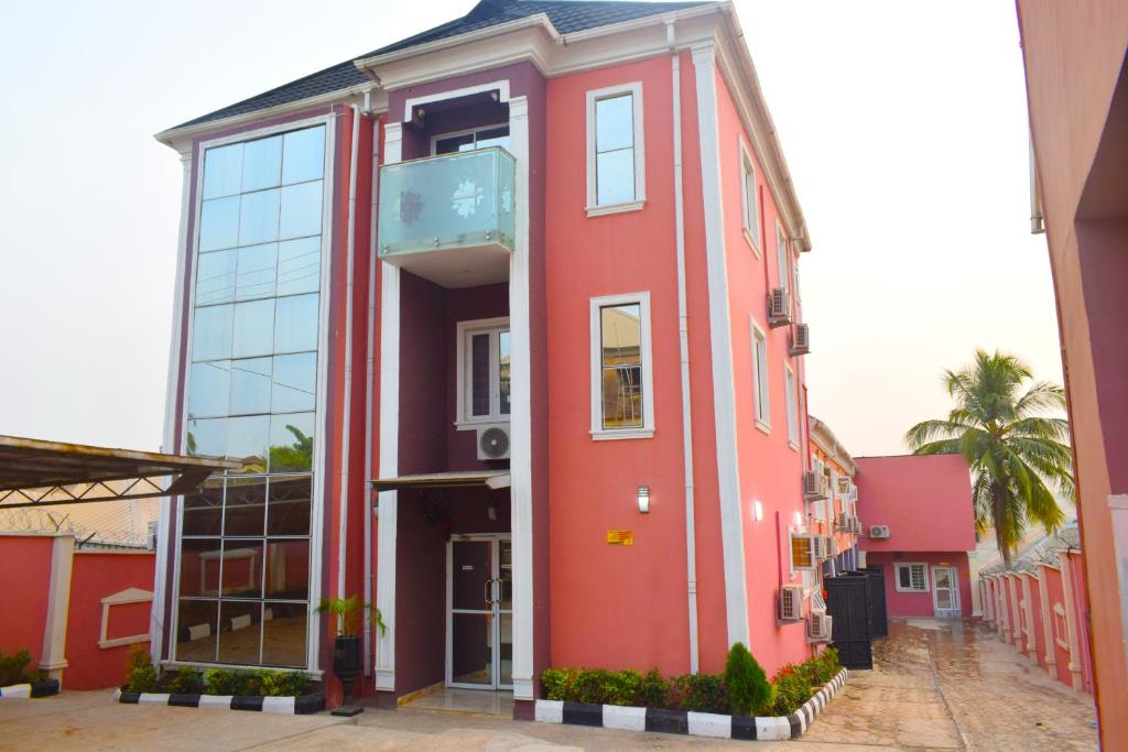 Remzy Hotel & Suites, Olomore photo 3