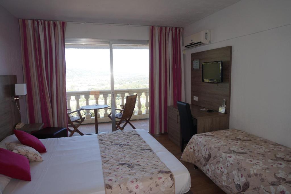 Logis Hotel Le Col De L'ange photo 4