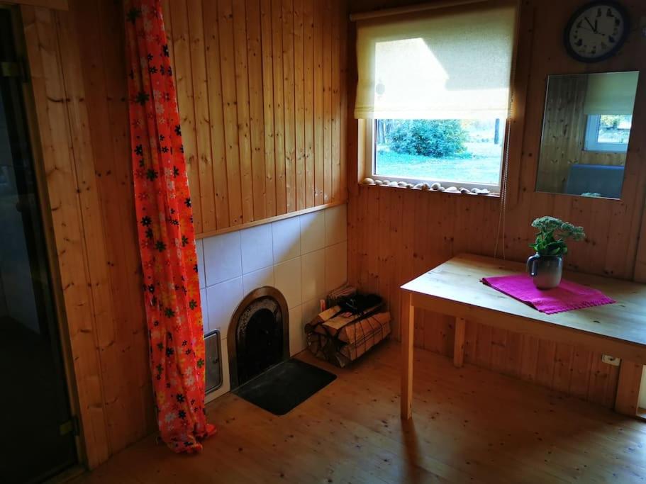 Hide in the nature – cozy lakeside saunacottage photo 4