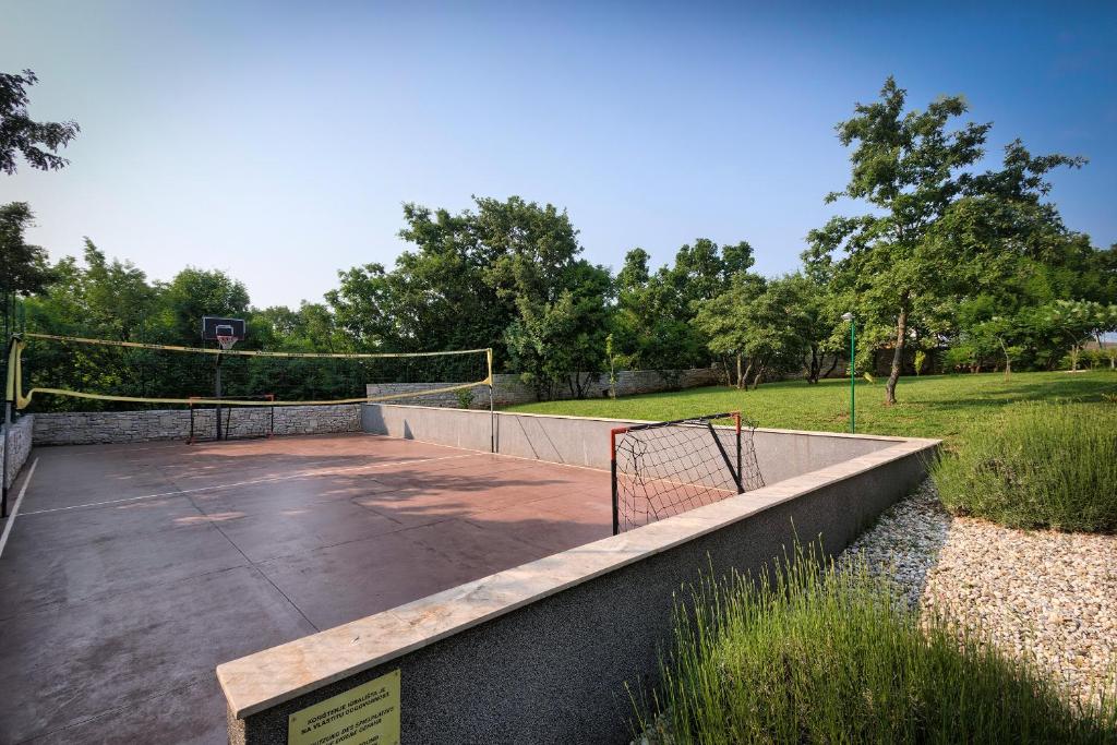Villa Stokovci in Central Istria for families and kids with a large garden and playground photo 3