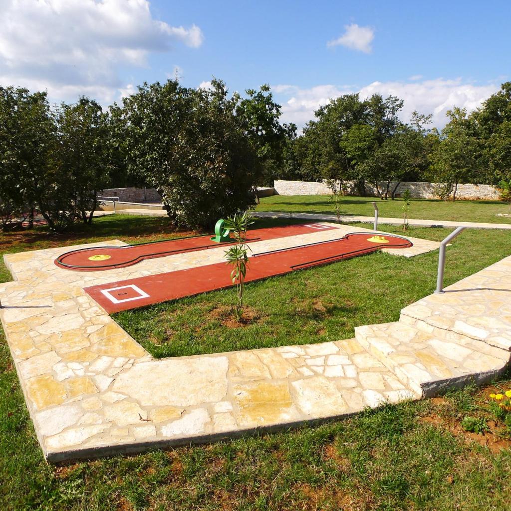 Villa Stokovci in Central Istria for families and kids with a large garden and playground photo 4