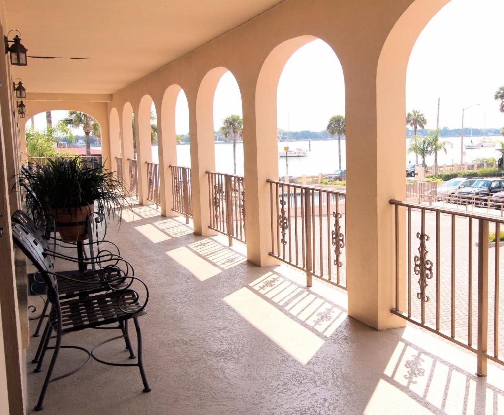 The Bayfront Inn image
