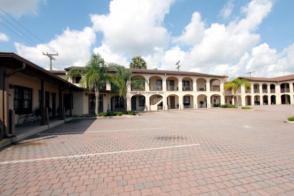 Bayfront Inn photo 3