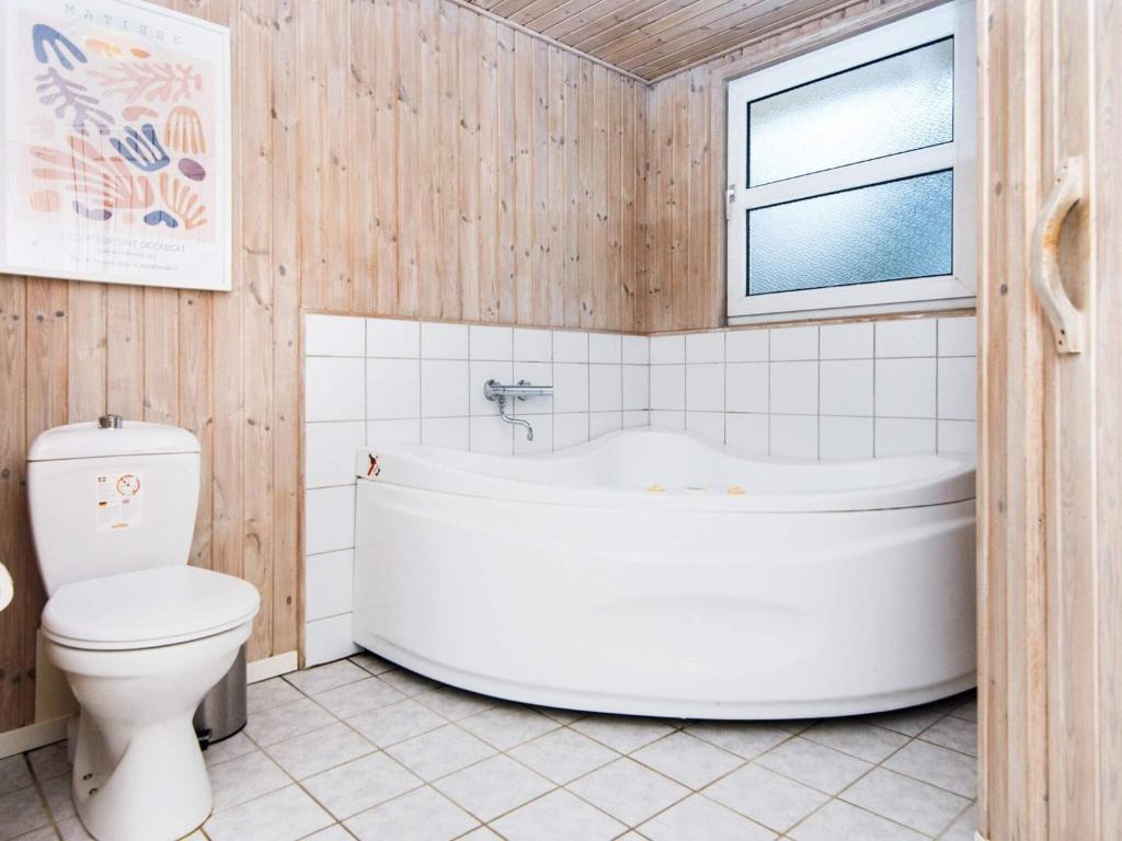 8 person holiday home in Fan photo 2