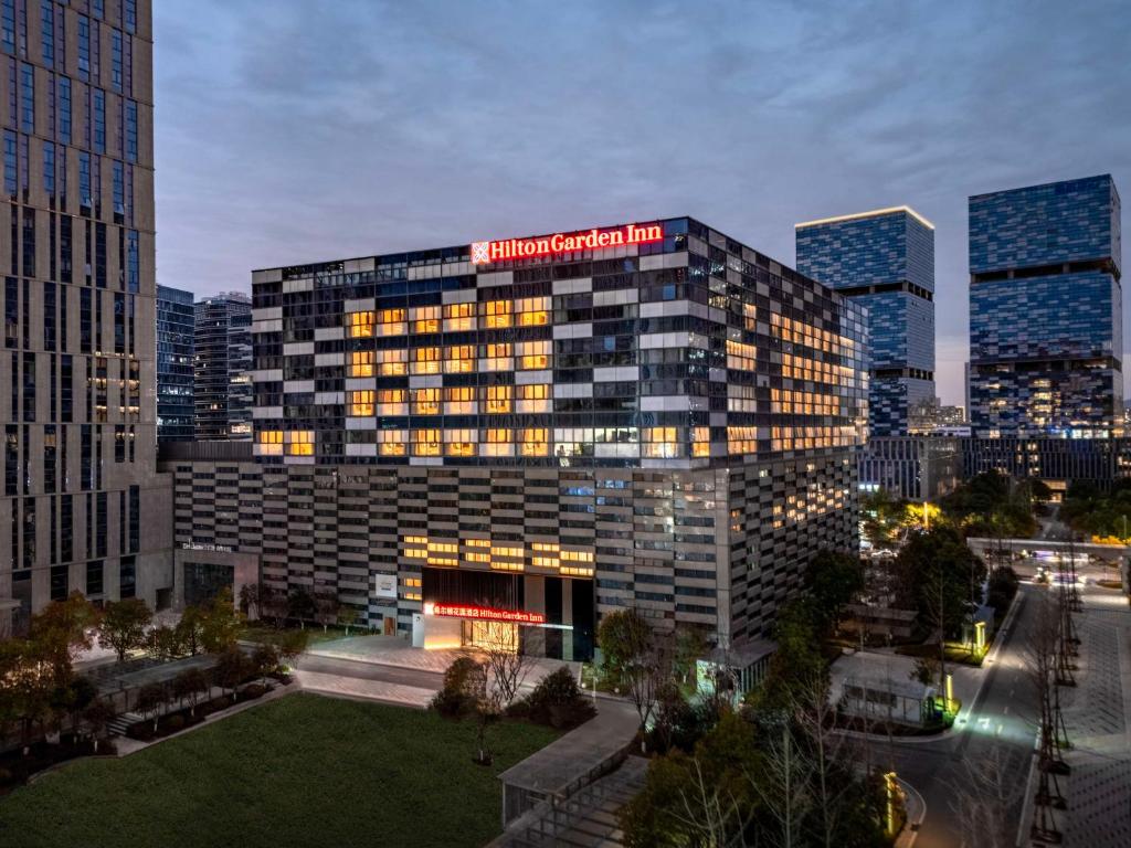 Hilton Garden Inn Nanjing Hexi Olympic Sports Center photo 1