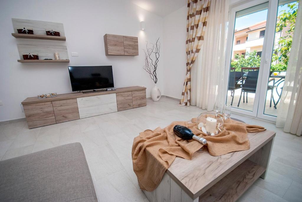 Villa Manuela near Medulin with private pool only 500 meters from sea photo 3
