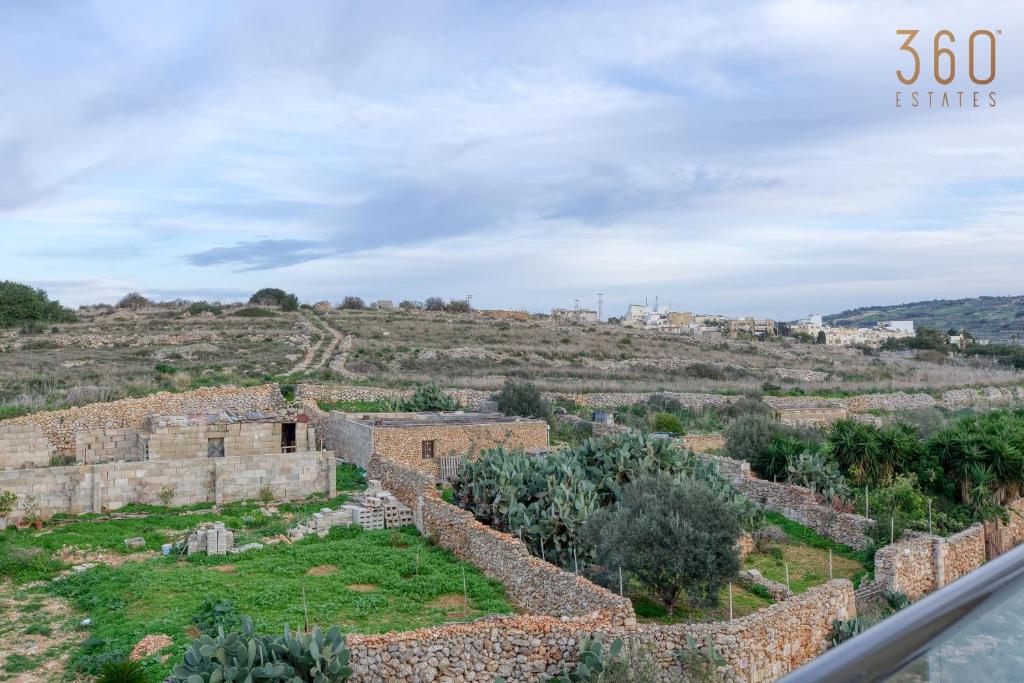 Lovely 3BR Apt with Private Balcony & Views in Mgarr by 360 Estates photo 1