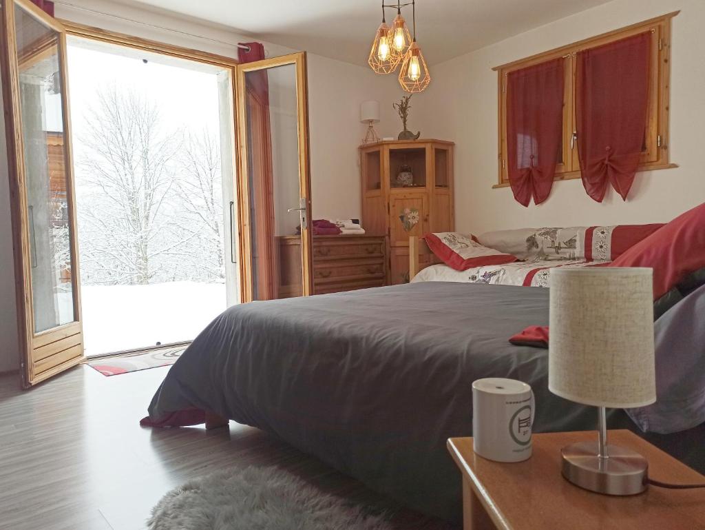 Chambre d'hôte dans chalet près des pistes et aux départs de randonnées photo 3