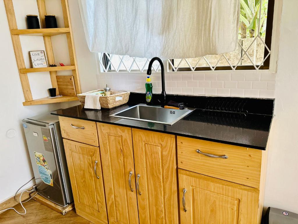 Golden hour tiny house photo 4