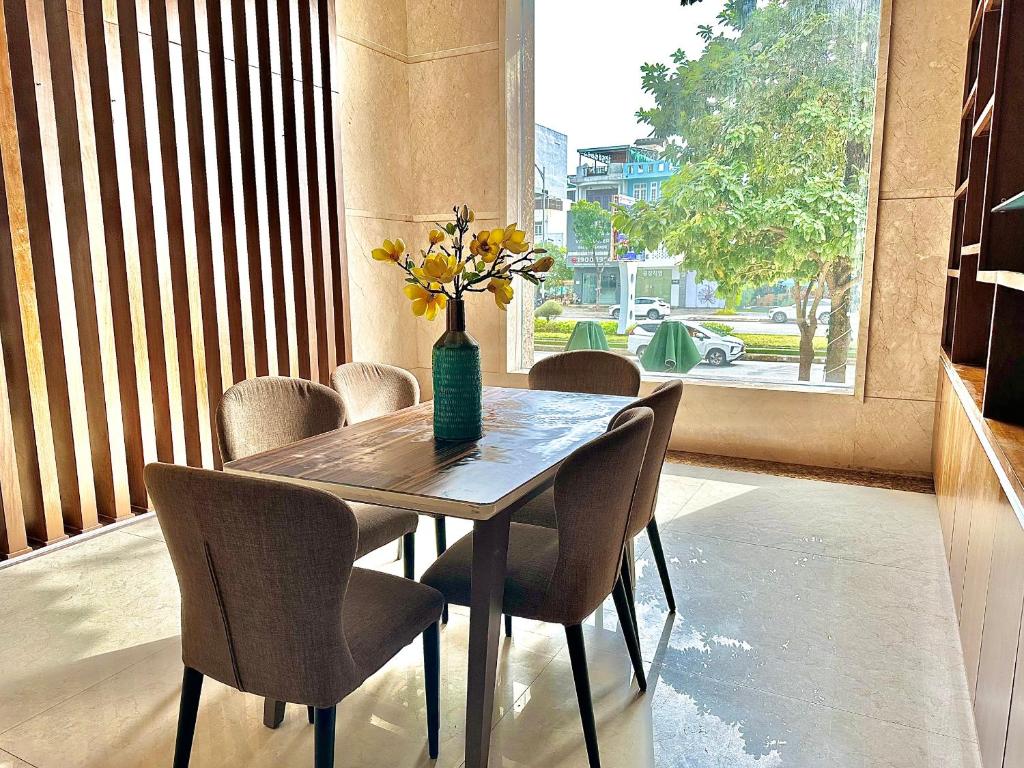 NATURE Hotel By K D H