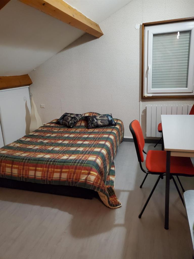 Chambre avec salle de bains photo 2