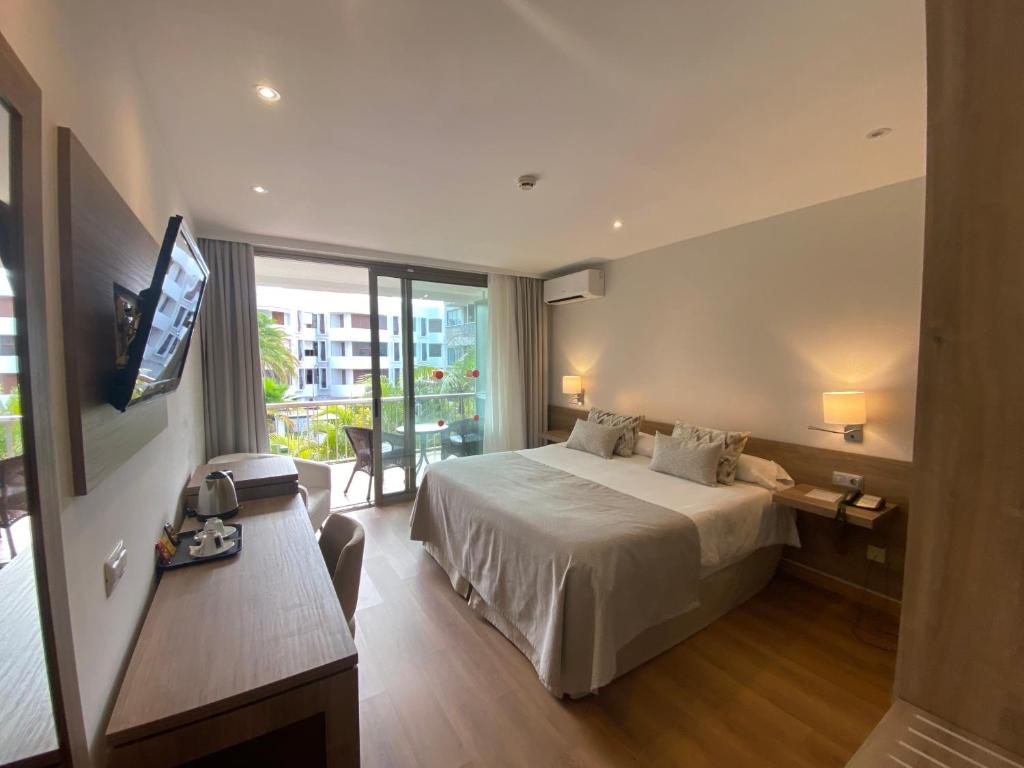 Hotel Colon Rambla photo 1