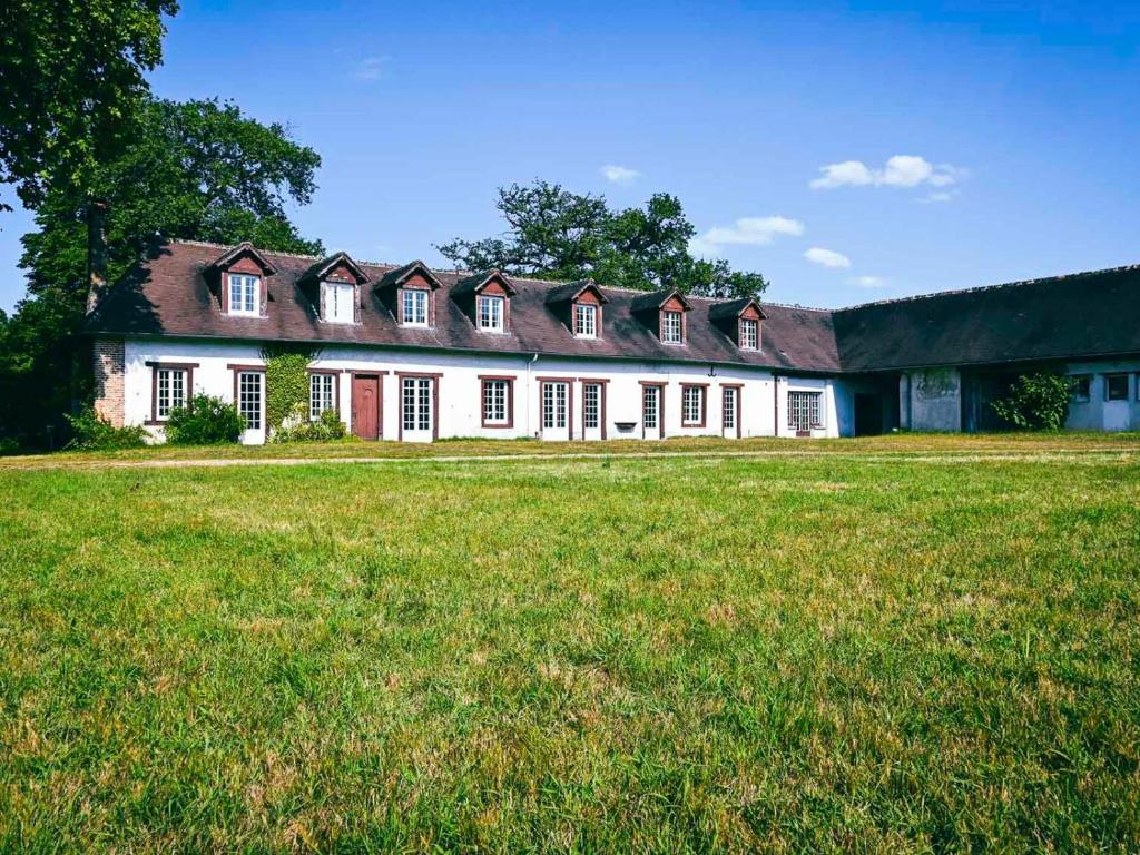 La Breteche-Le château et les dépendances photo 2