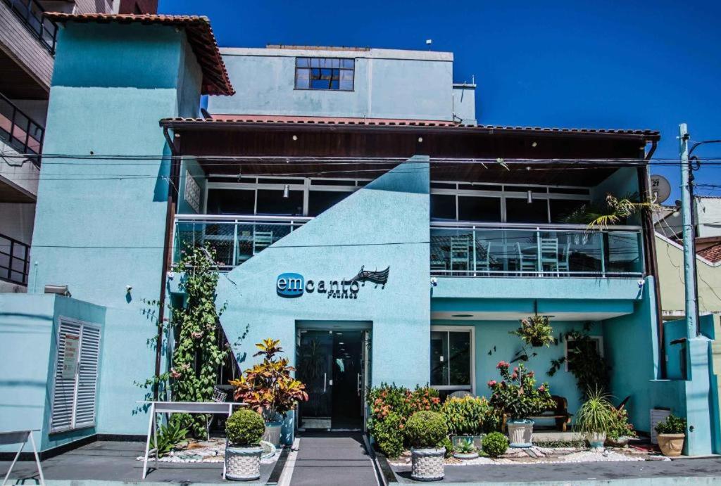 HOSTEL EMCANTO