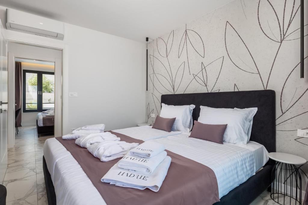 HADRIE LUXURY RESORT AND VILLAS ROVA ed photo 4