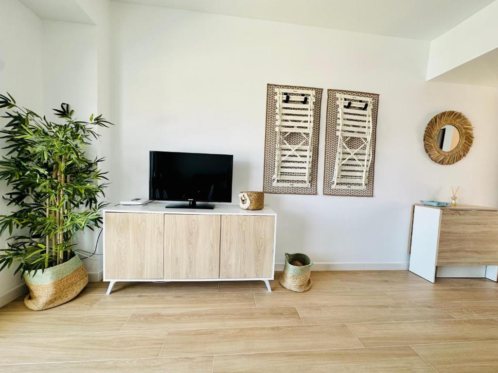 Apartamento primera linea con vistas al mar photo 1