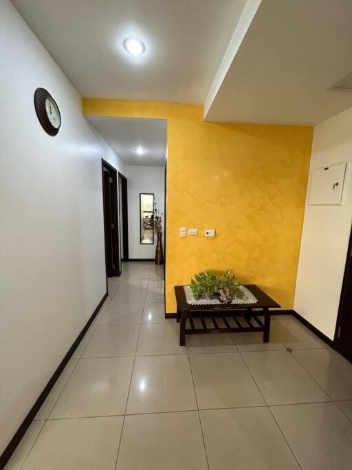 Ecusuites Apartamento 2 dormitorios Aeropuerto Guayaquil photo 2