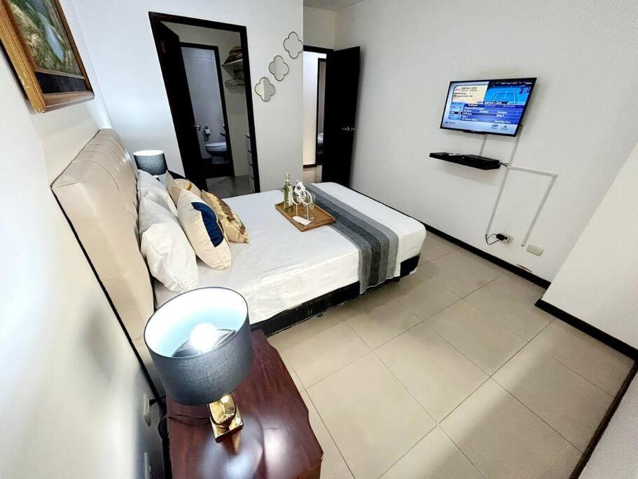Ecusuites Apartamento 2 dormitorios Aeropuerto Guayaquil photo 4
