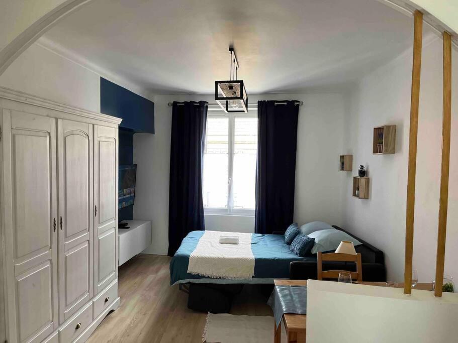 Linas Centre : Studio climatisé avec fibre, wifi et parking photo 2