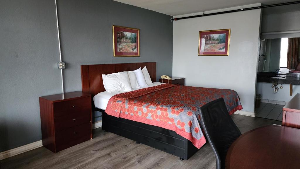 Starway Inn image