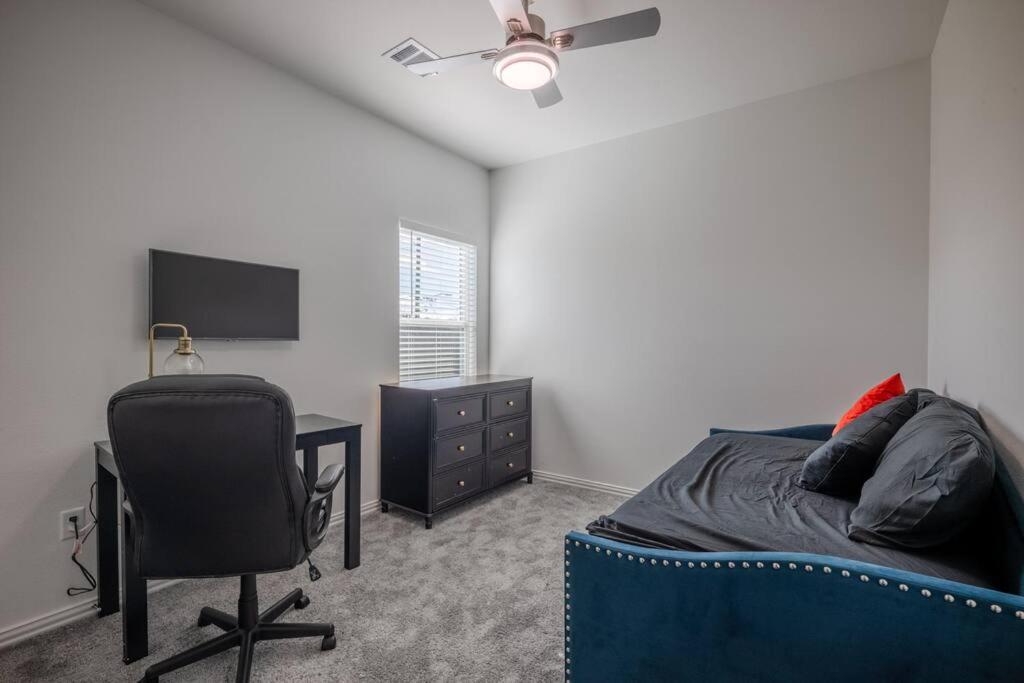 Spacious Cozy Home Near NRG /Toyota/Stadiums