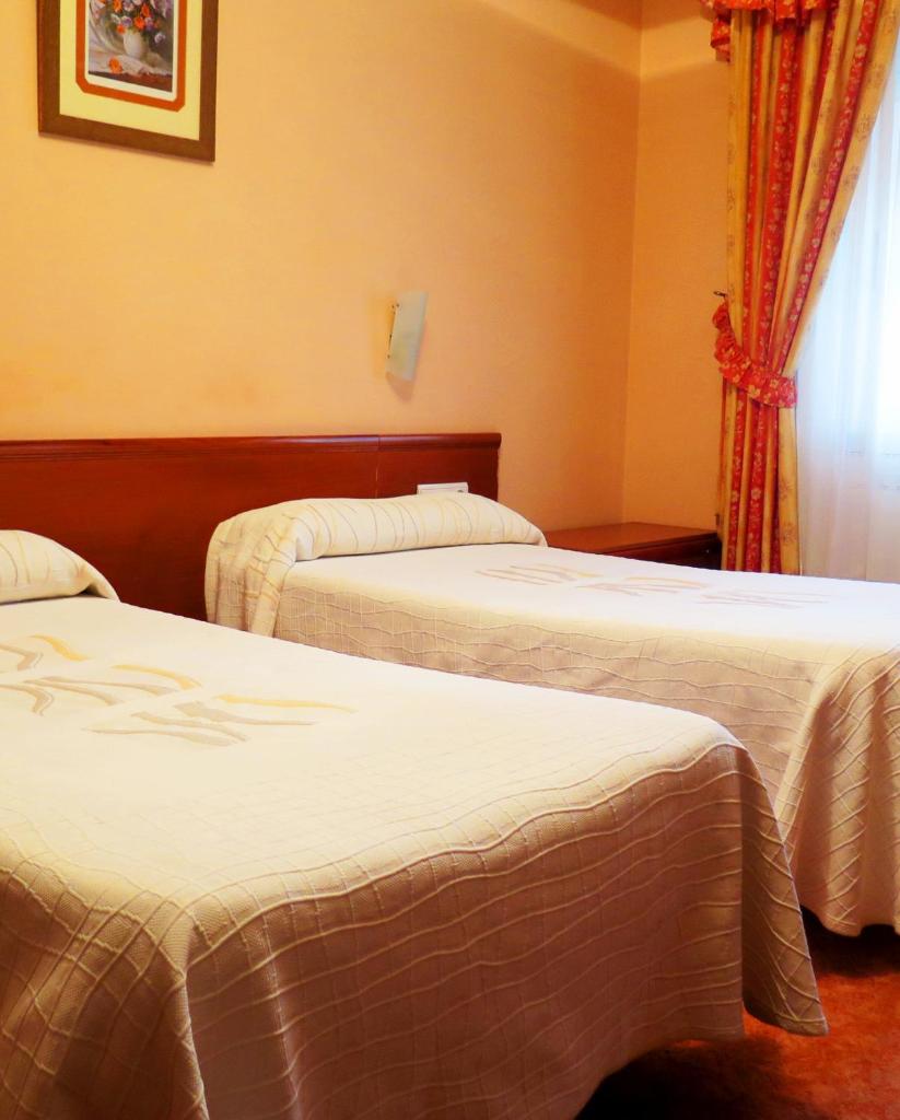 Hotel Restaurante America Room Type - Double or Twin Room