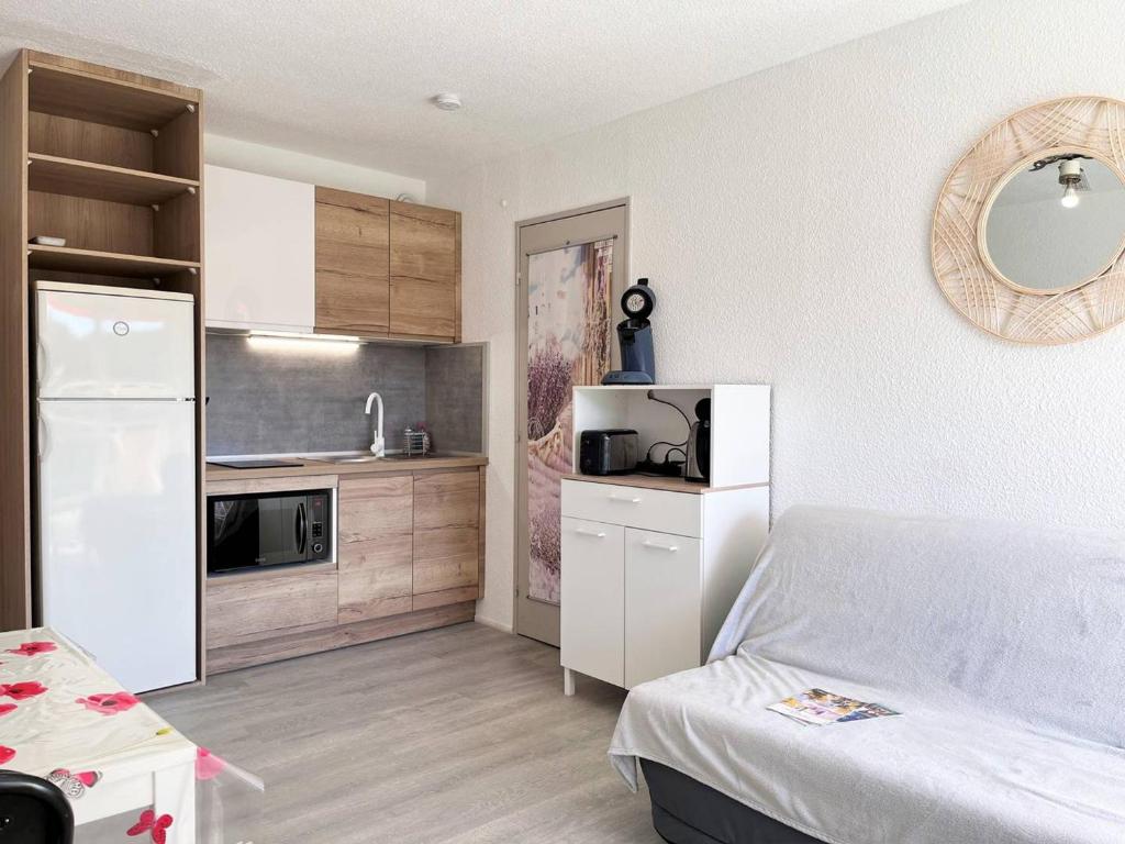 Appartement Bormes-les-Mimosas, 2 pièces, 5 personnes - FR-1-251-526 photo 4