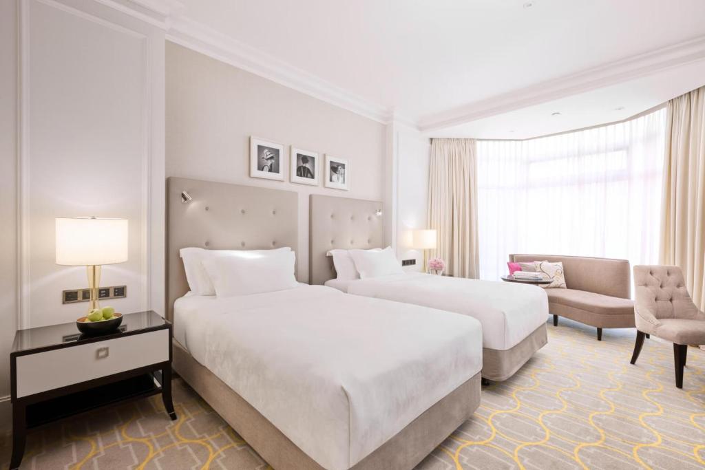 The Langham Hong Kong photo 1