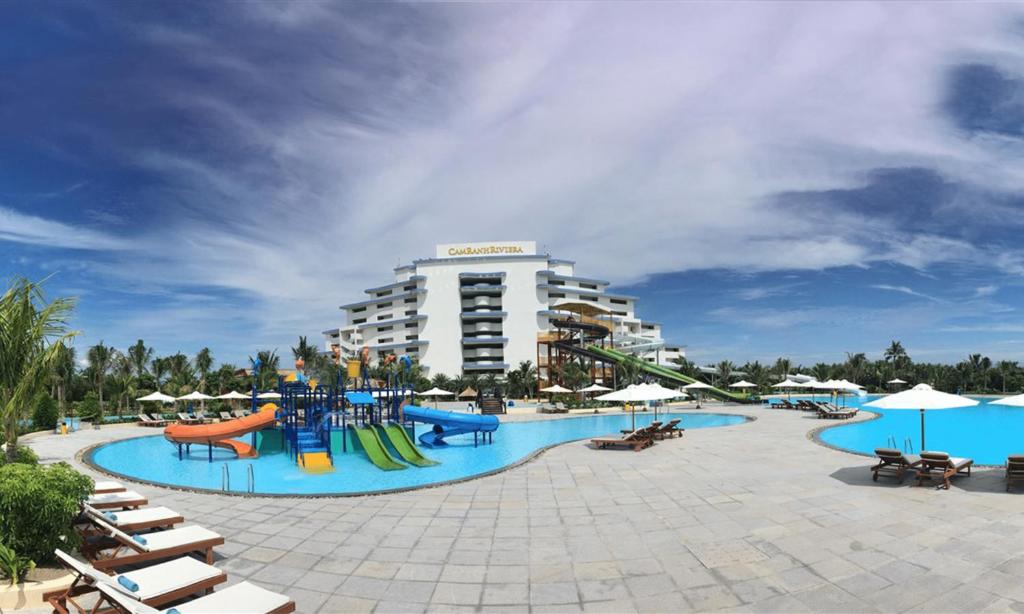 Cam Ranh Riviera Beach Resort & Spa