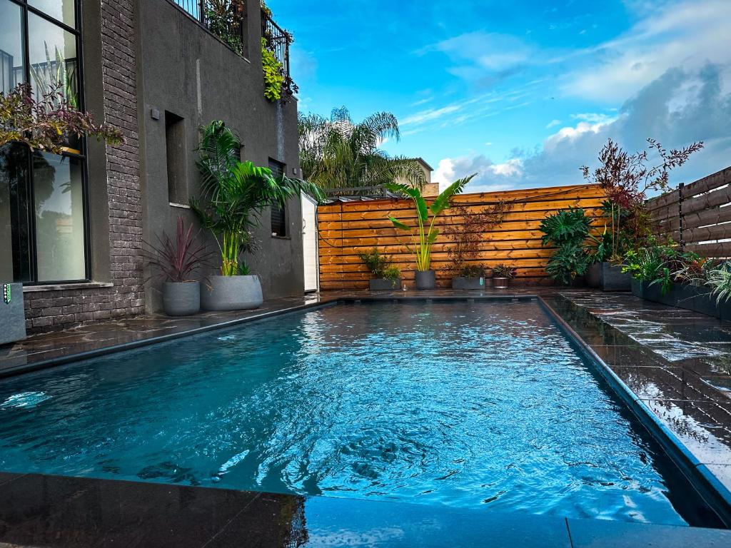 Gilboa cliff eclectic villa- heated swimming pool