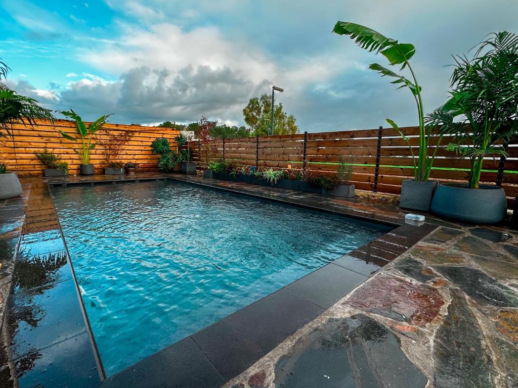 Gilboa cliff eclectic villa- heated swimming pool photo 4