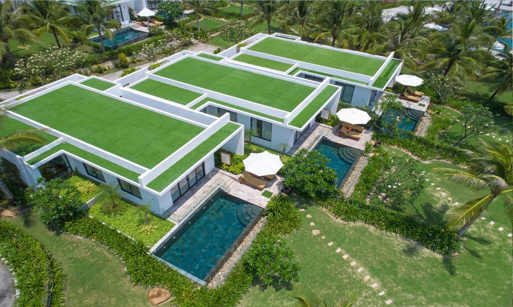 Cam Ranh Riviera Beach Resort & Spa