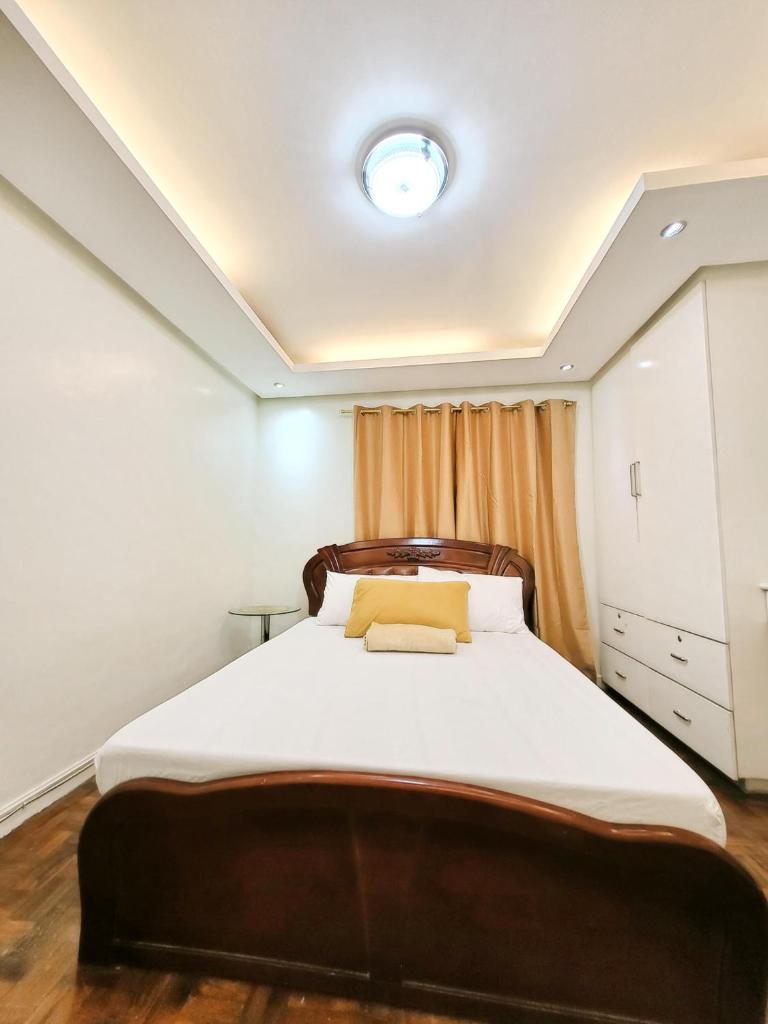 Golden Queen Suites photo 2