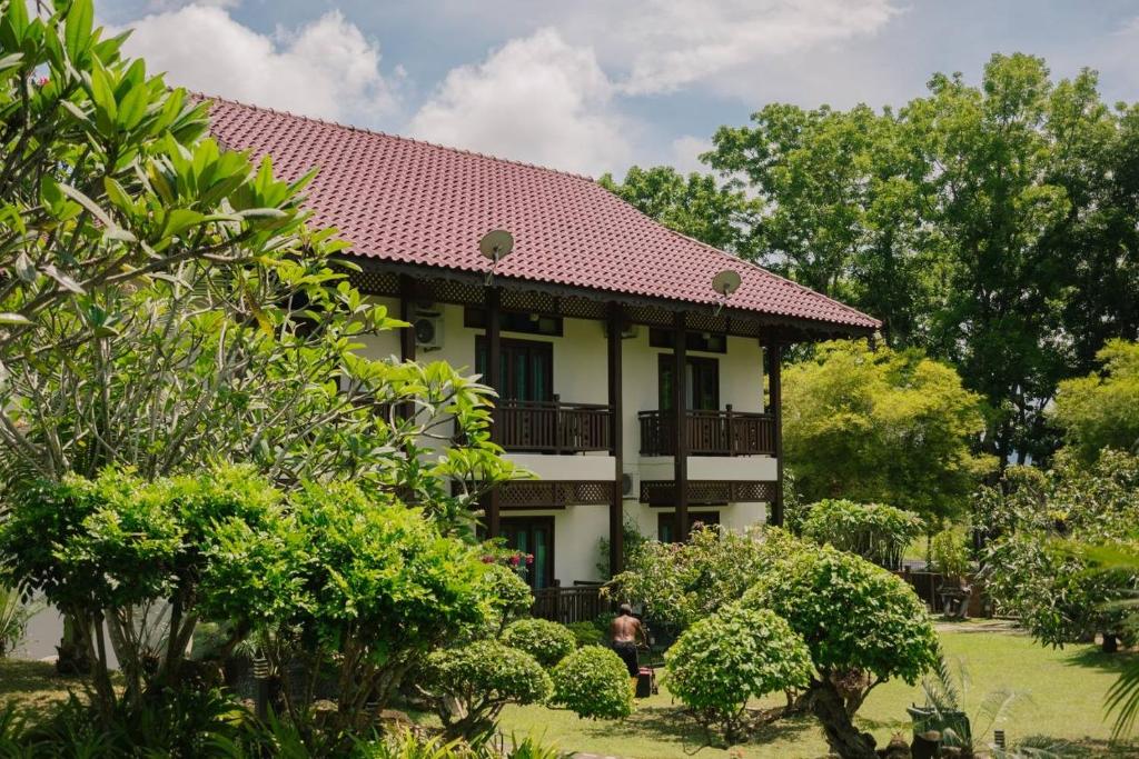 Singgahsana Villa photo 2