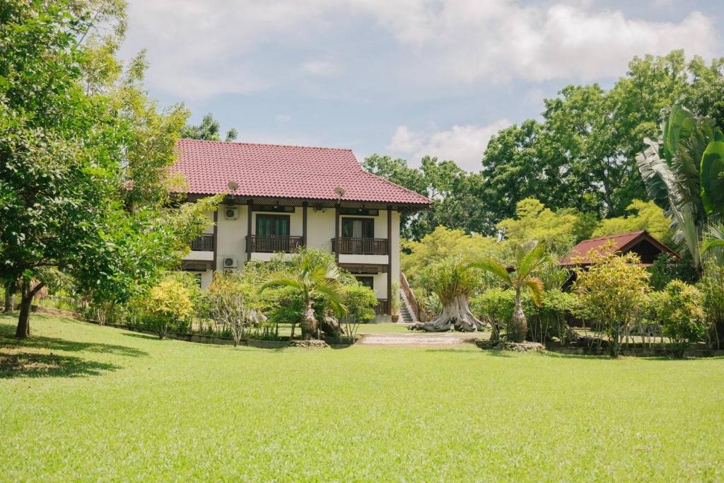 Singgahsana Villa photo 3