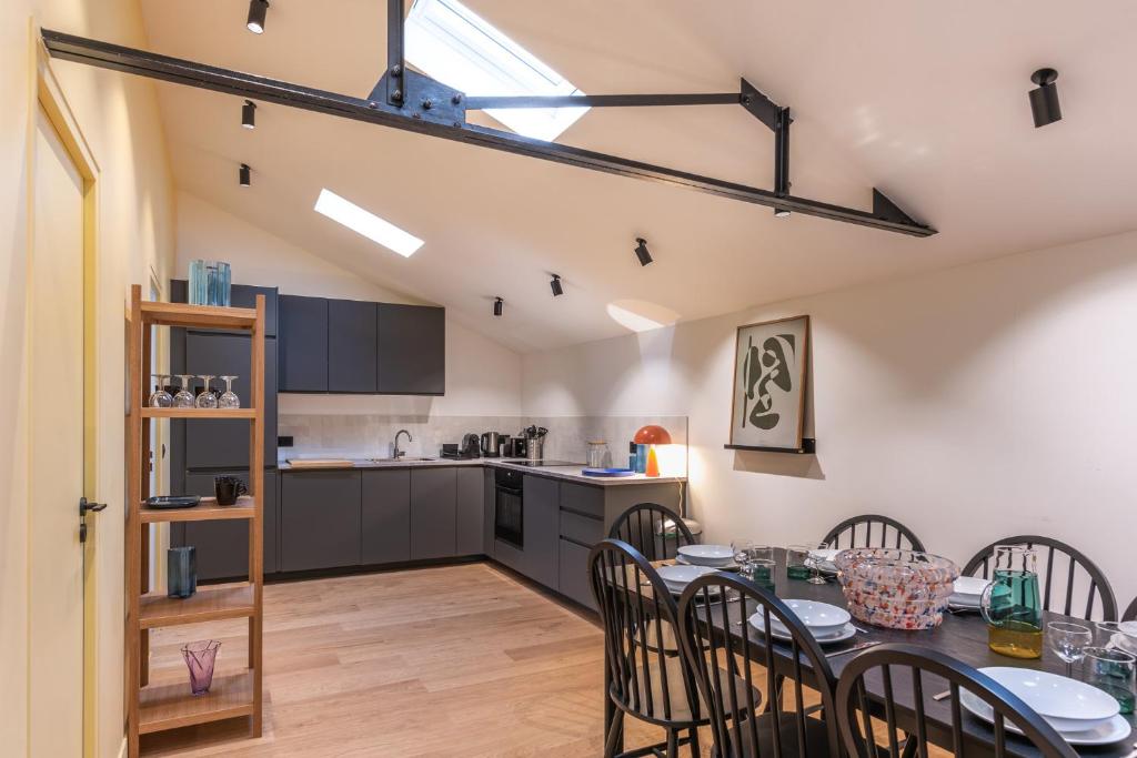 Architect Loft - 15 min from city center - 8 guest photo 2