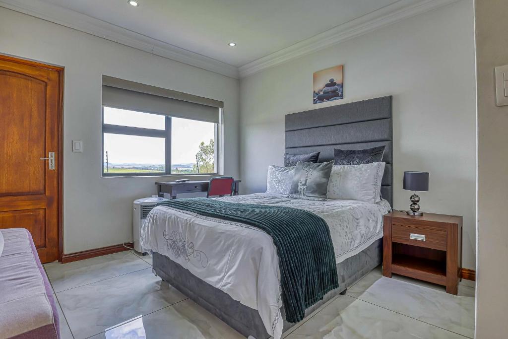 Villa Tasha Luxury Suites, Lanseria - Tap to explore photos