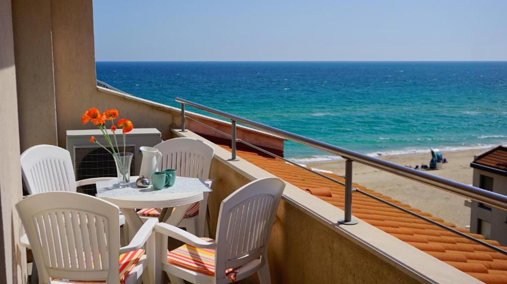 Апартаменти Обзор Бийч - Apartments Obzor Beach photo 2