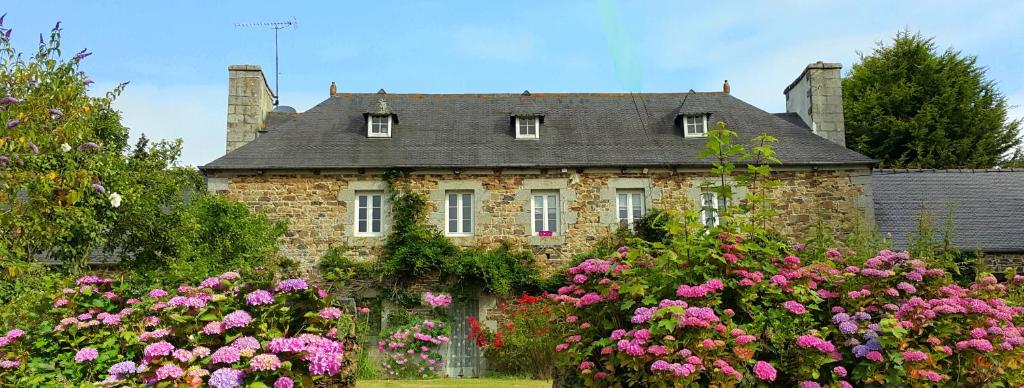 Manoir de Kerguezennec Holiday Home photo 4