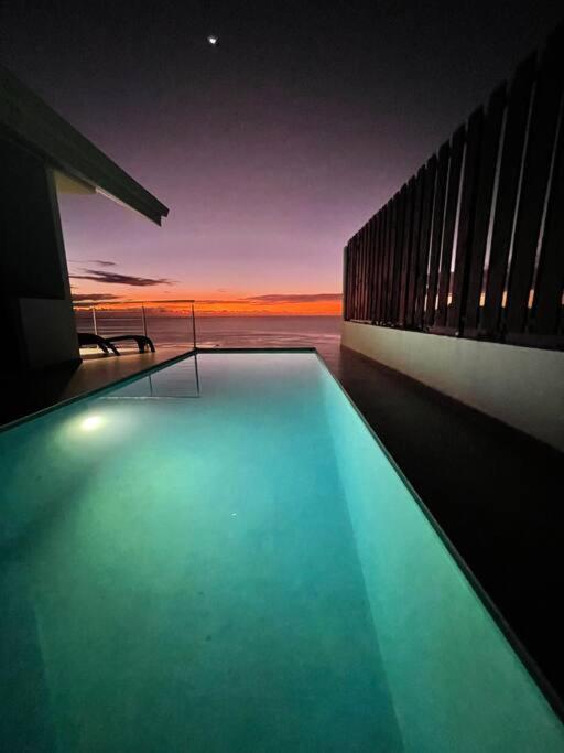 Tahiti Moeatama : Villa NUI avec piscine privée photo 1