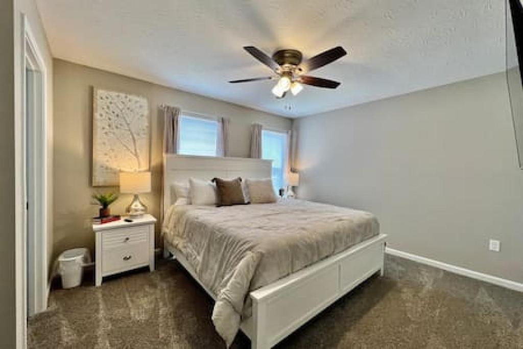 Brand New Home Walking distance to Spooky Nook photo 1