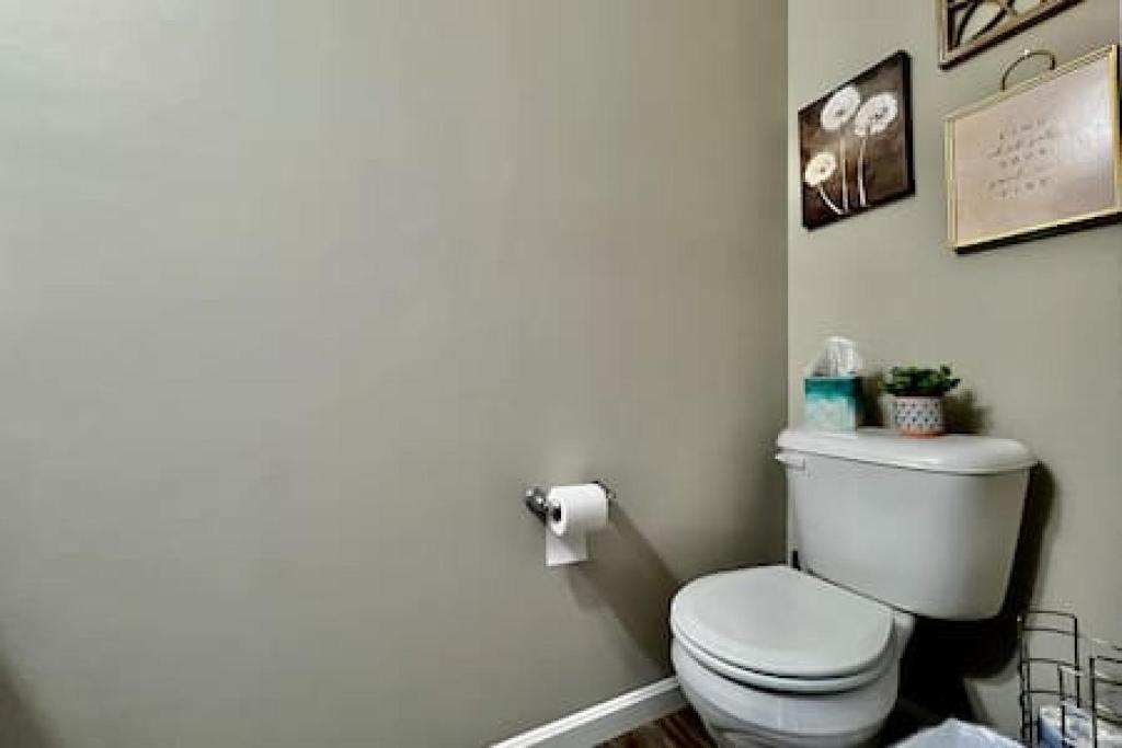 Brand New Home Walking distance to Spooky Nook photo 4