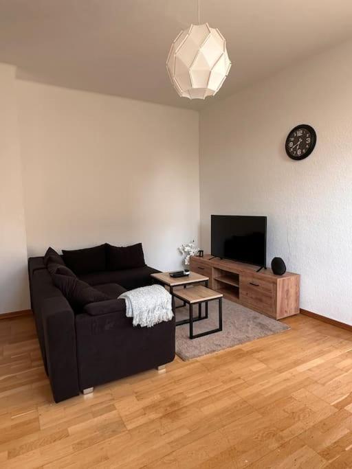 Bequemes und helles Einfamilienhaus mit Garten photo 1