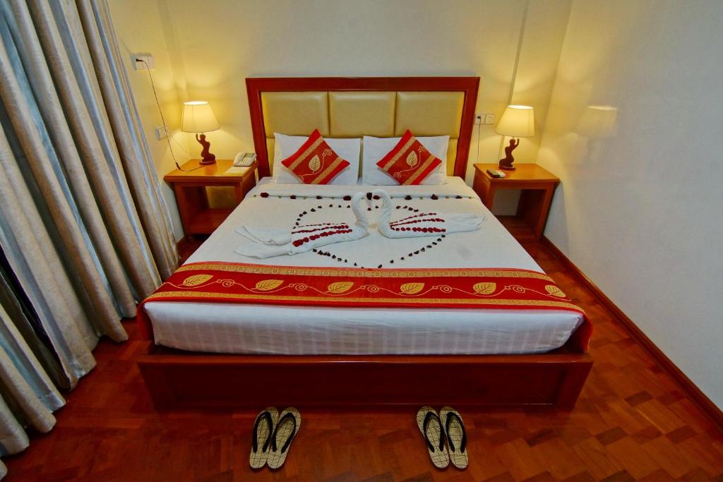 Gold Yadanar Hotel photo 1