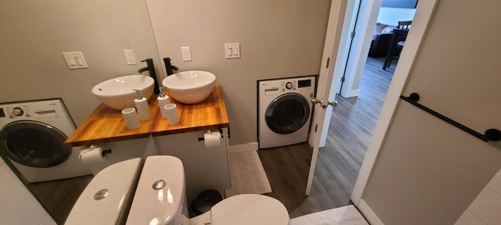 Howe Street Apartment with Views photo 4